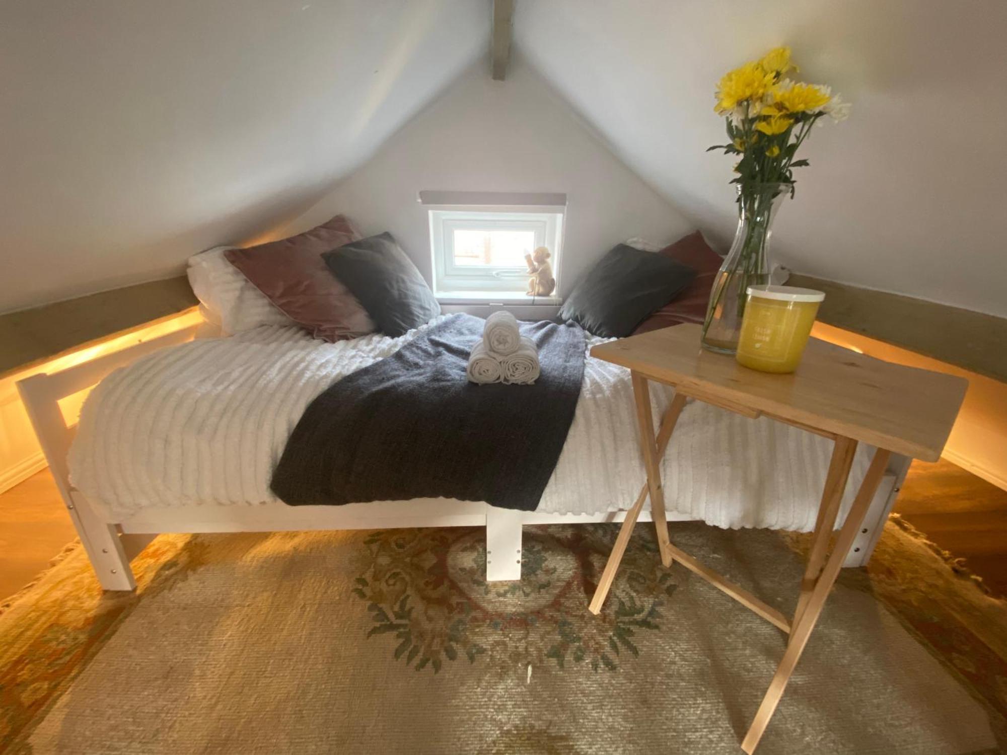 Отель Cosy Cart Shed Ившем Экстерьер фото